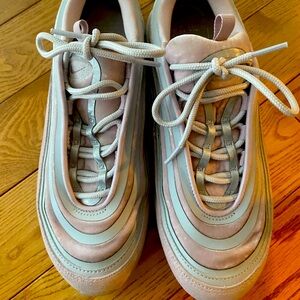 Nike Air Max 97 2017 women’s Size 9
Good condition